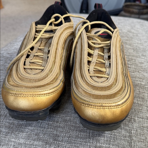 Air Vapormax 97 Metallic Gold - Picture 4 of 11
